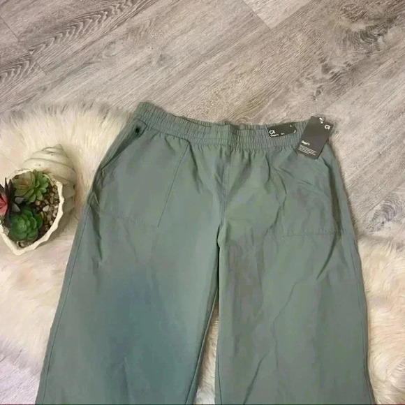 NWT Gap Fit Olive Green Wide Leg Elastic Waist Commuter Pants Vintage Palm L - Picture 8 of 10